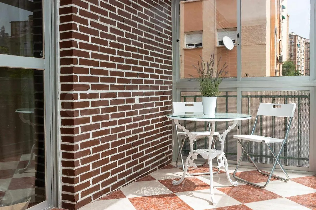 Piso En Barrio Tradicional Malagueno By Centric location